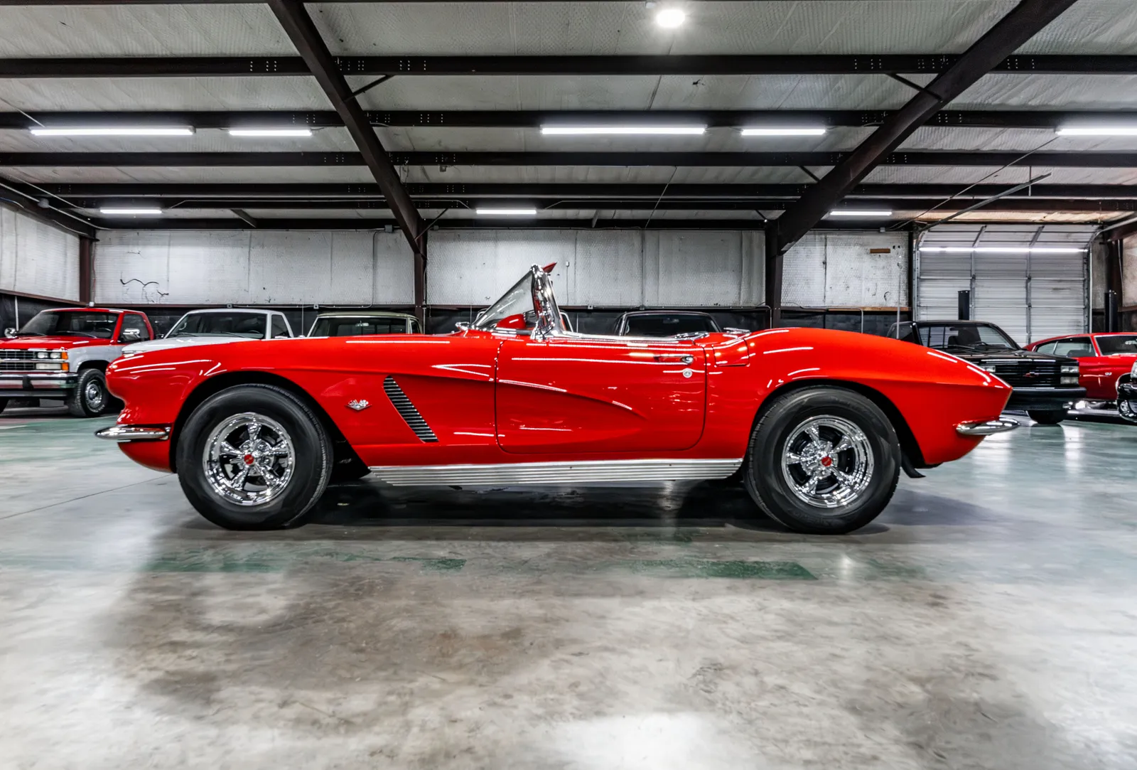 Restored 1962-Chevrolet-Corvette-Red-102200-34.jpg